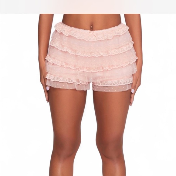 Lace Ruffle Shorts - Picture 2 of 5
